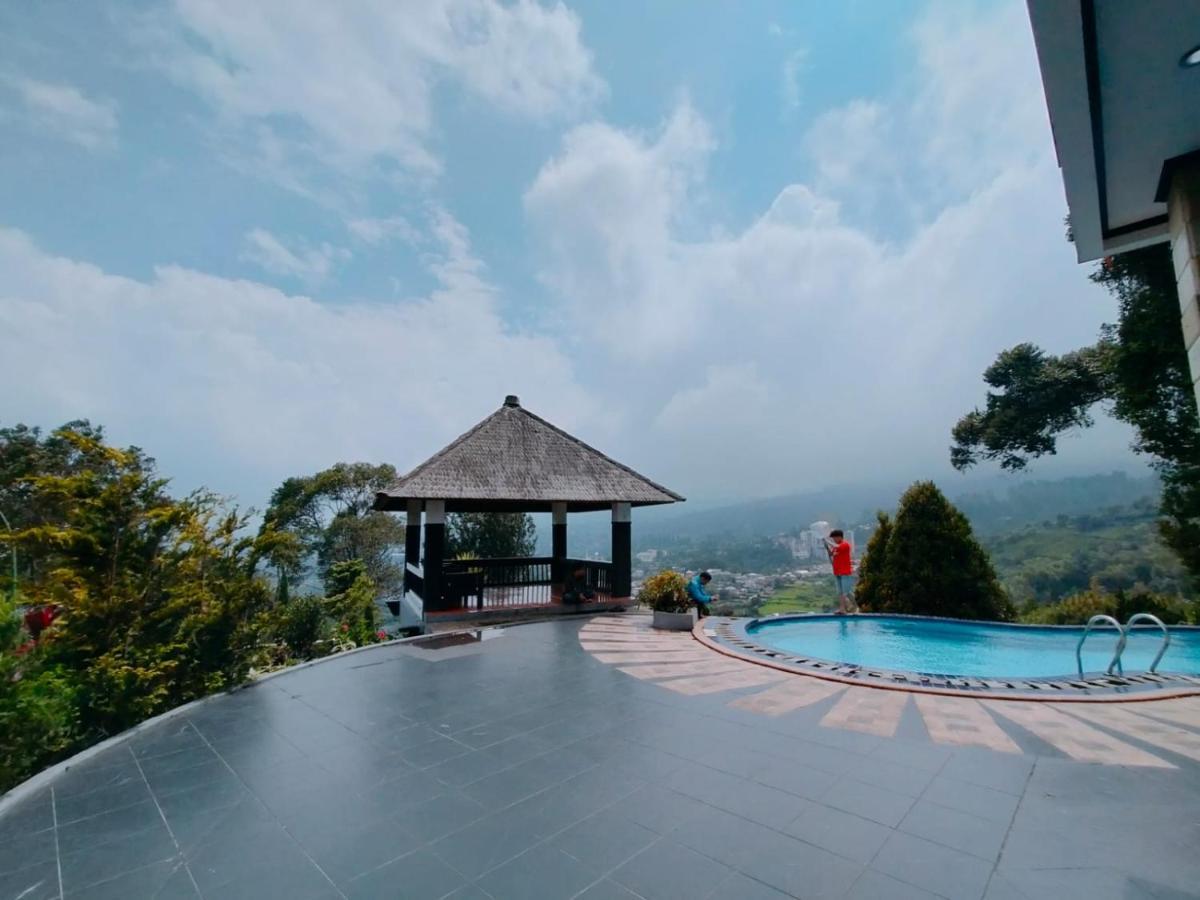 Villa Santika Puncak Pass Cimacan Exterior foto