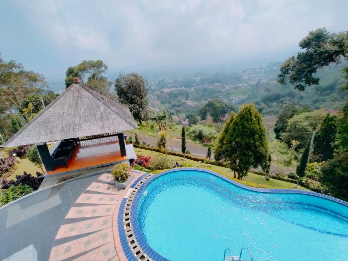 Villa Santika Puncak Pass Cimacan Exterior foto