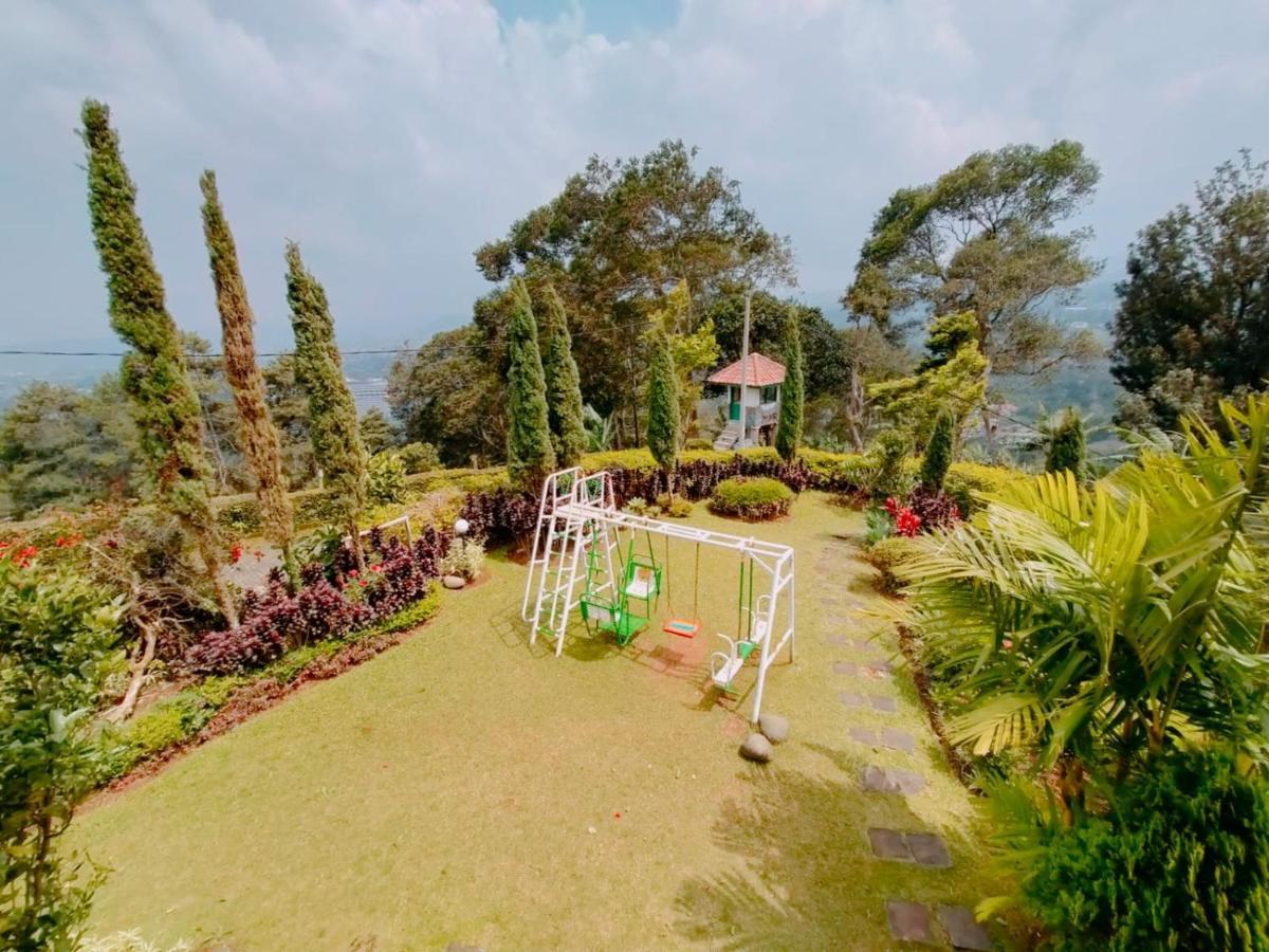 Villa Santika Puncak Pass Cimacan Exterior foto