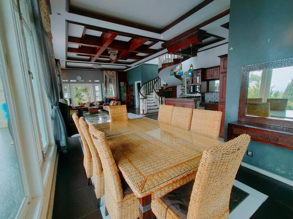 Villa Santika Puncak Pass Cimacan Exterior foto